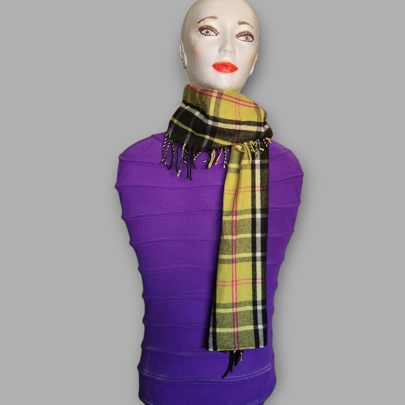 V. FRAAS Cashmink Womens Black and Yellow Plaid Scarf - Picture 2 of 9